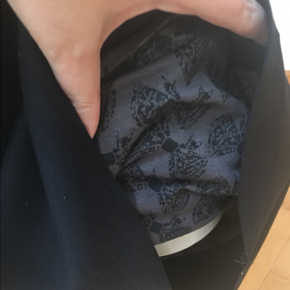 Little black dress in a European design. - Picture 8 of 13